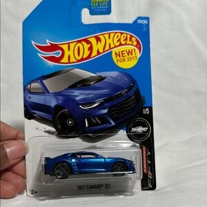 Hot Wheels 2017 Camaro ZL1 Blue Die-Cast Car